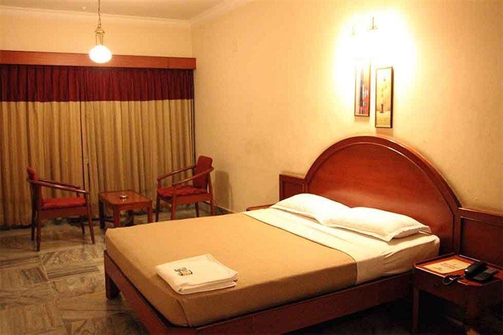 Hotel Samrat Residency Bangalore Exterior foto